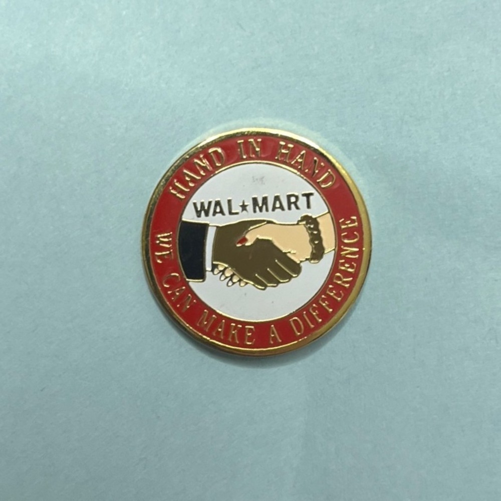 Walmart‎ Employee Pin Handshake Teamwork Recognition Award